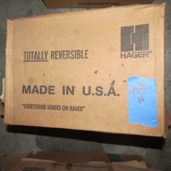 Two Boxes of Reversible Hinges
