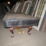 Pool Table w/pool sticks/balls & accessories