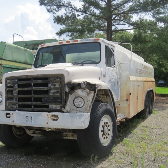 1989 International S1900 Fuel Truck