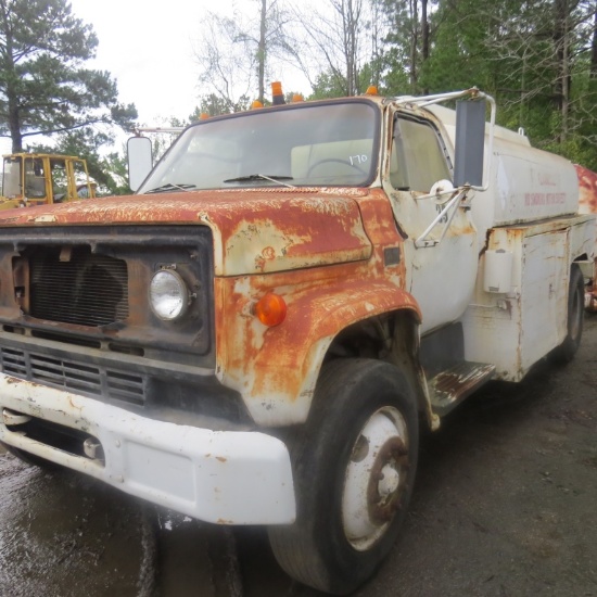 1989 GMC Fuel Truck, 2600 gal capacity-Doesn't Run