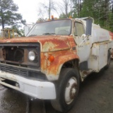 1989 GMC Fuel Truck, 2600 gal capacity-Doesn't Run