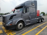 2015 VOLVO     VNL64T670