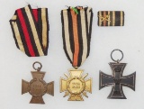 4 pcs. WW1 Veteran's Iron Cross 2nd Class/Honour Cross for Combatants/Non-Combatants/Ribbon Bar