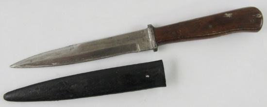 German Soldier Fighting Knife With Scabbard