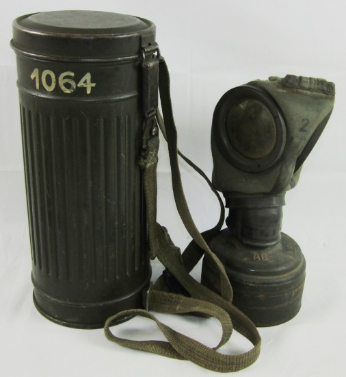 WWII German Soldier Combat Gas Mask With Cannister/Extra Lens-Named