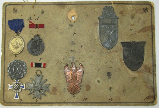 WW2 Salesman/Souvenir Medal Board With Deumer Logo-10pcs