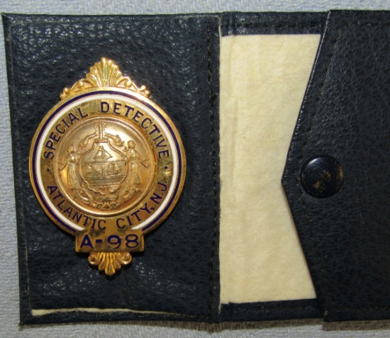 Scarce & Obsolete Vintage Atlantic City, NJ Special Detective Badge With Leather Holder-Numbered