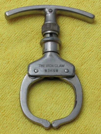 Ca. 1930's 2nd Pattern  "THE IRON CLAW"  Police Wrist Lock Device By Argus Mfg. Co.-SN#83658