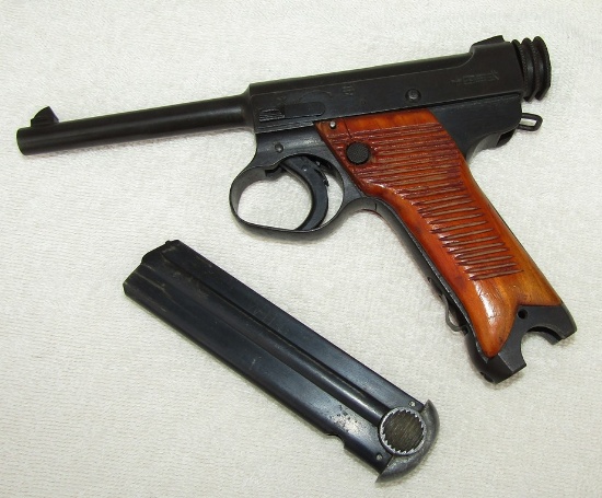 WW2 Japanese Type 14 Nambu Pistol With Magazine Clip
