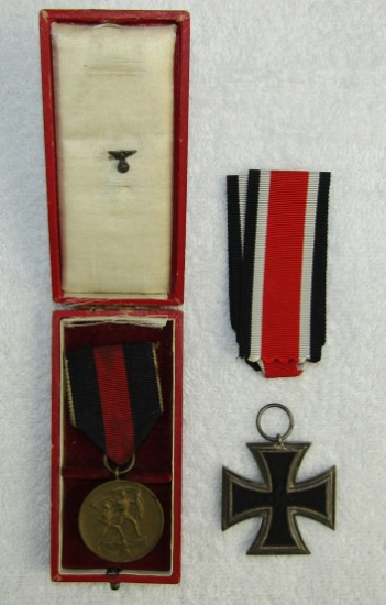 3pcs-WW2 Iron Cross 2nd Class-Czech Annex Medal W/Issue Case-Small Stickpin