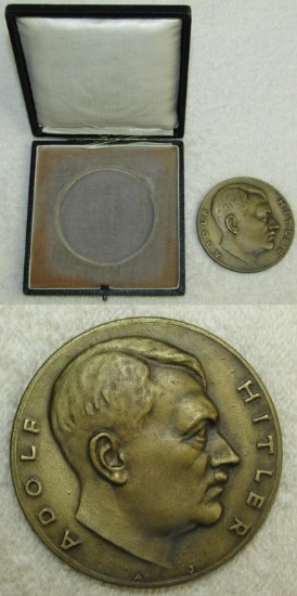 Early WW2 German Sports Award Medallion-Adolf Hitler Bust W/Case