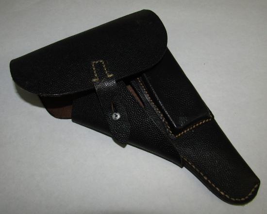 1944 Dated P38 Pebbled Finish Soft Shell Holster-"cxo 4" Police Type Closure Strap