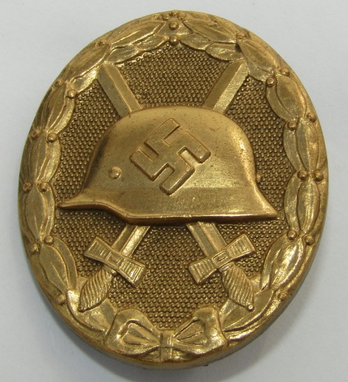 Scarce Wound Badge In Gold-Maker Mark "30" -Correct Period Reverse Pin/Catch/Hinge Assembly
