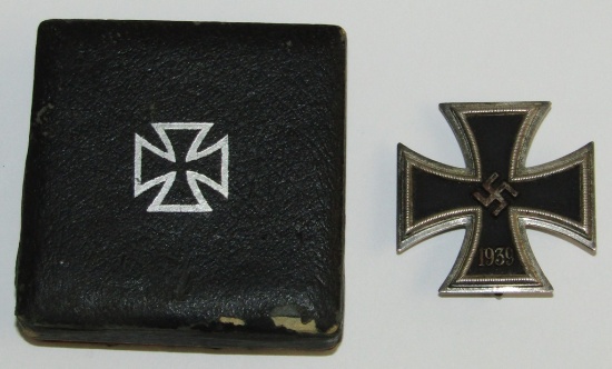 WW11 Iron Cross 1st Class With Issue Case-Dbl Maker Stamped "20-L/52" (C.F. Zimmermann, Pforzheim)