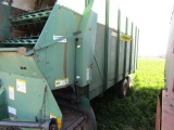 Badger Model 1050 16 Ft. Forage Box on Badger Tandem Axle Wgon,
