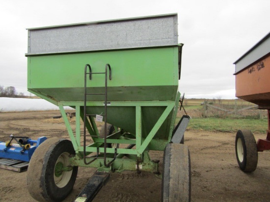 Parker Model 2600 Approx. 400 Bushel Gravity Box with Extensions on Parker