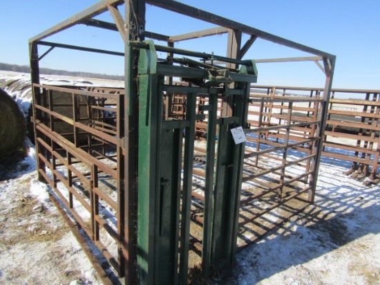 Pierz Fab Calving Pen with Self Locking Head Gate & Squeeze Gate