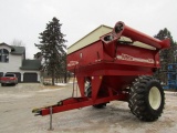 . Killbros Model 690 Grain Cart, Light Kit. 30.5L-32 Inch Tires. Serial # D
