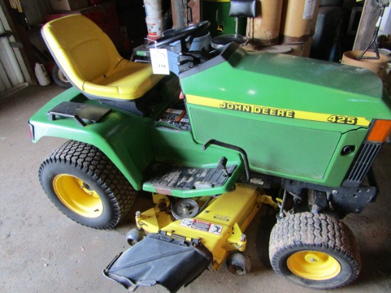 John Deere Model 425 Lawn Tractor, Foot Controlled Hydrostatic, 48 Inch Dec
