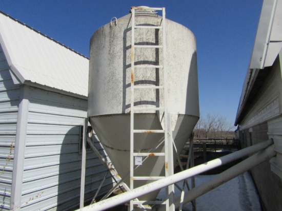 Belgrade 6 Ton +/- Bulk Feed Bin with Bottom Unload Auger & Electric Motor