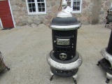 Round Oak # 18 Nickel Trimmed Parlor Stove with Eisenglass in Door