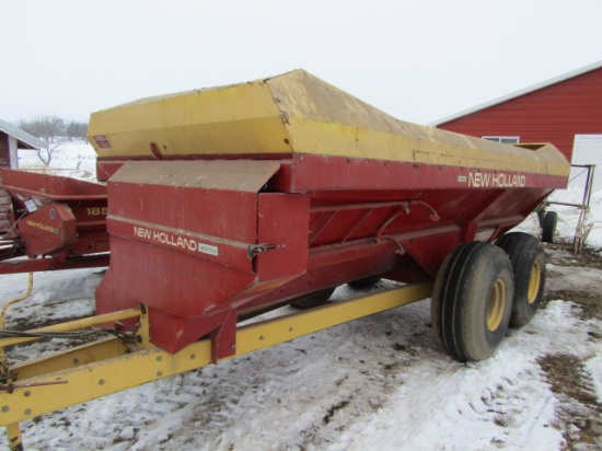 New Holland Model 308 Tandem Axle Side Discharge Manure Spreader, 1000 PTO,