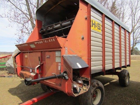 H&S Model 7+4 16 FT. Forage Box on EZ Trail 1384-B Four Wheel Wagon, Flotat