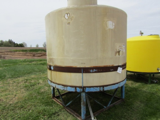 2200 Gallon Poly Cone Bottom Tank with Valve