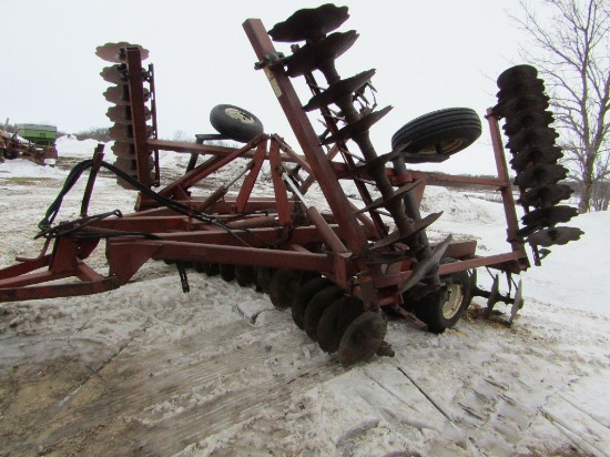 IH Model 490-20 FT. Hydraulic Fold Disc, Needs work, (Blades, Bearings)