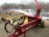 162. 1988 New Holland Model 790 Forage Harvester with New Holland 824 Low Profile Adjustable Corn He