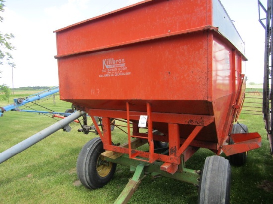 362. Killbros Model 350 Gravity Box with Metal Extensions on John Deere 1065 Four Wheel Wagon, Exten