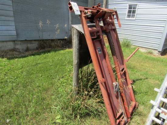 701. My-De-Handy Self Locking Head Gate