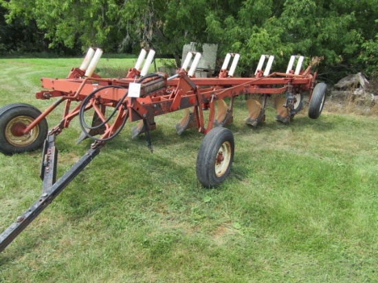 745.  IH Model 770 5 X 16 Automatic Reset Pull Type Plow, Gauge Wheel, New Lays and Shins, Nice Plow