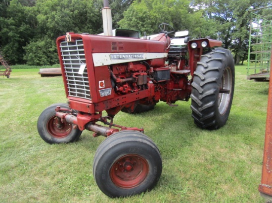 749.  1970 IH Model 856 Diesel Tractor, Open Station, Flat Top In Light Fenders, Wide Front, 3 Point