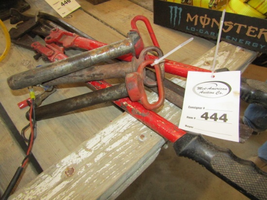 444. 202- (3) Draw Pins, Bolt Cutter , Nail Bars-For the Lot / Tax