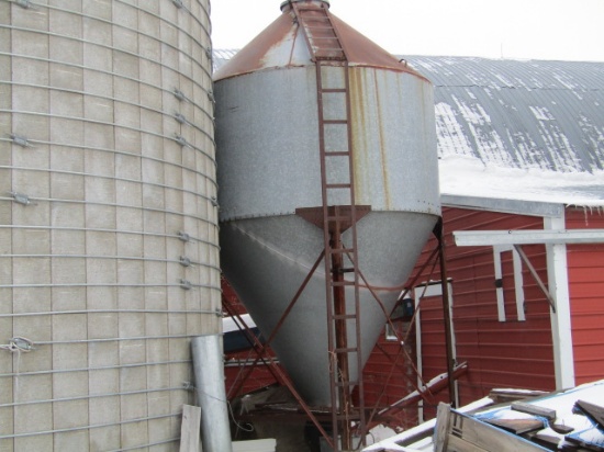 201. Approx. 11 Ton Bulk Feed Bin with Auger