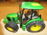 769. Ertl John Deere 6140, Can, weights, China