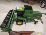 775. Ertl USA John Deere tital II Combine with Grain Head