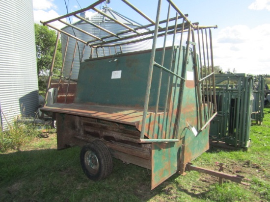 506. Verns Approx. 2 Ton Portable Creep Feeder with Tip Down Sides