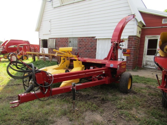 529. 2003 New Holland Model 790 Forage Harvester, Light Kit, Hyd. Pole, SN#