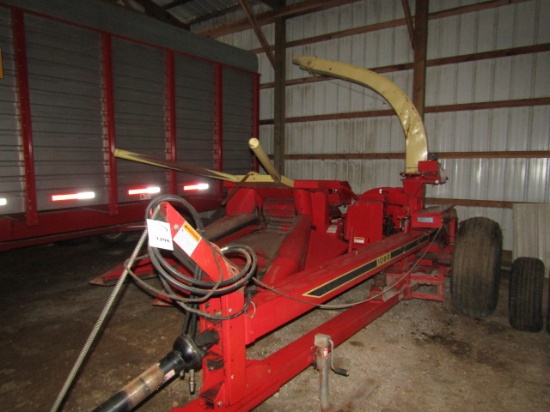 1298. Gehl Model 1060 Pull Type Forage Harvester, Hydraulic Pole, 16.5L-16.