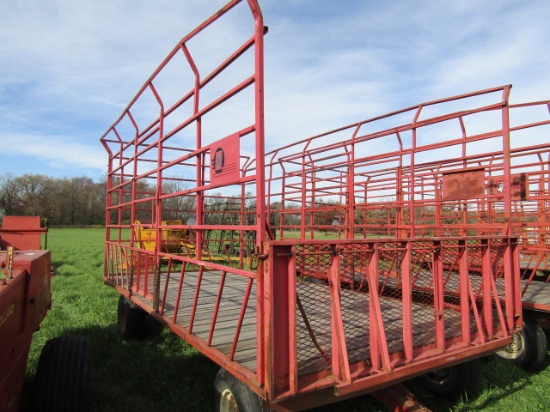 640. EZ Trail 9 X 18 Steel Bale Throw Rack, Tip Down Front, Dual Side Steel