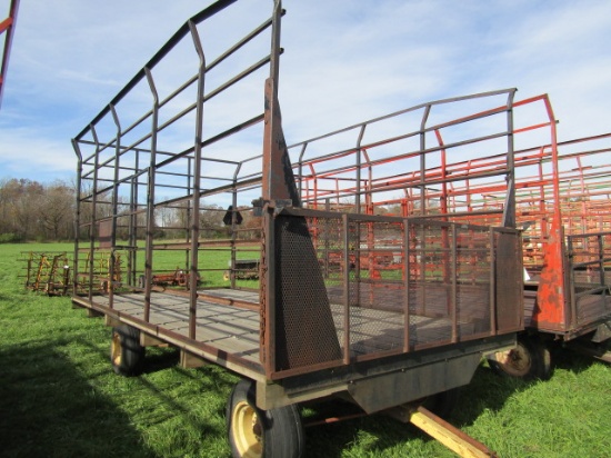 646. 9 X 18 Steel Bale Throw Rack, Dual Steel Doors, Fold Down Front on New