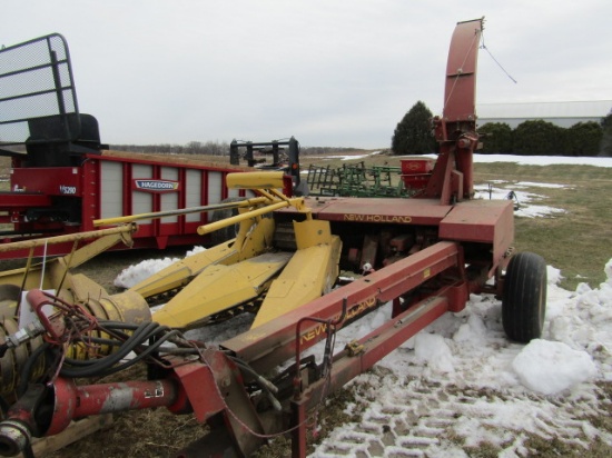 319. 1990 New Holland Model 790 Forage Harvester With New Holland Model 824