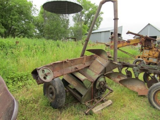 912. John Deere Model 43 PTO Corn Sheller on older Shop Built Transport, Tr