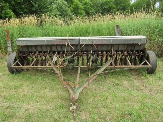 916. Nice John Deere VanBrunt 12 FT. Double Disc Grain Drill on Low Rubber,