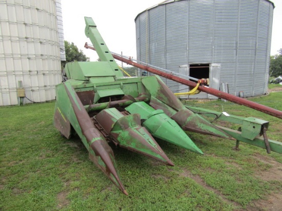 515. John Deere Model 300 Pull Type Corn Picker with JD Model 343 (3 Row 30