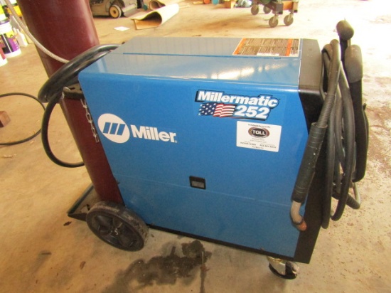 903. Nice Miller-Matic Model 252 Wire Feed Welder with Nearly Full Spool of