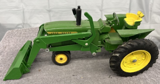 1/16 John Deere 10 Series tractor with loader, no box