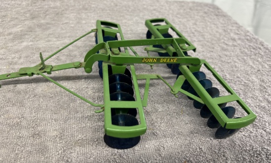1/16 John Deere tandem disk, metal blades, no box